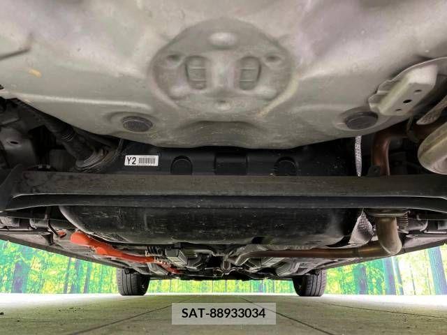 Toyota AQUA 2017-12 381880-19