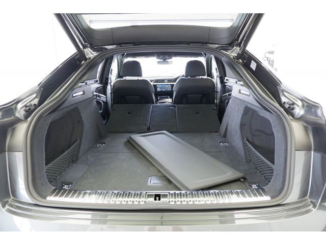 Audi E-TRON 2023-02 11988-10