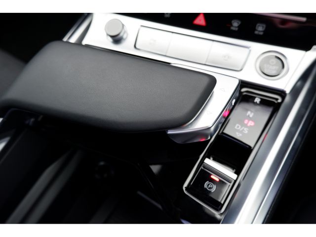 Audi E-TRON 2023-02 11988-15