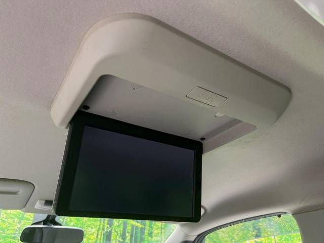 Nissan SERENA 2018-03 189023-2