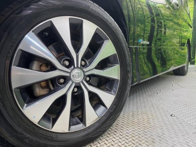 Nissan SERENA 2018-03 189023-16