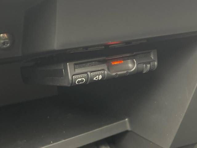 Nissan SERENA 2018-03 189023-8