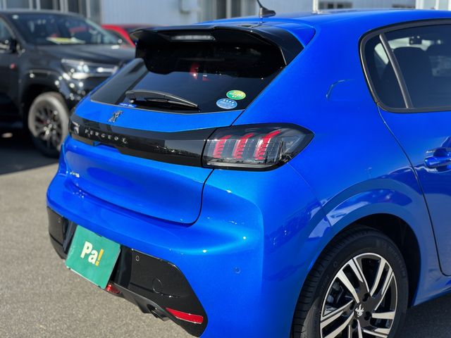Peugeot 208 2022-06 181370-22