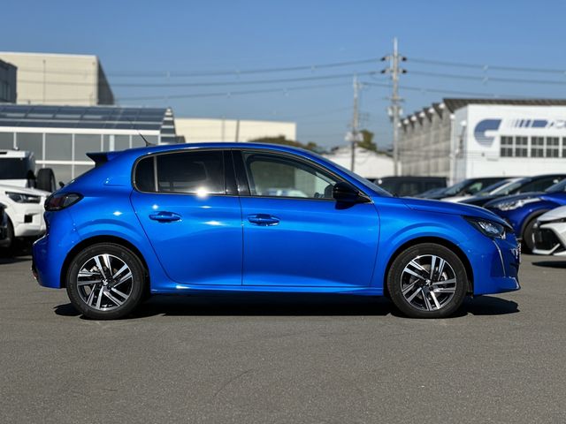 Peugeot 208 2022-06 181370-26