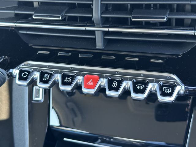 Peugeot 208 2022-06 181370-9