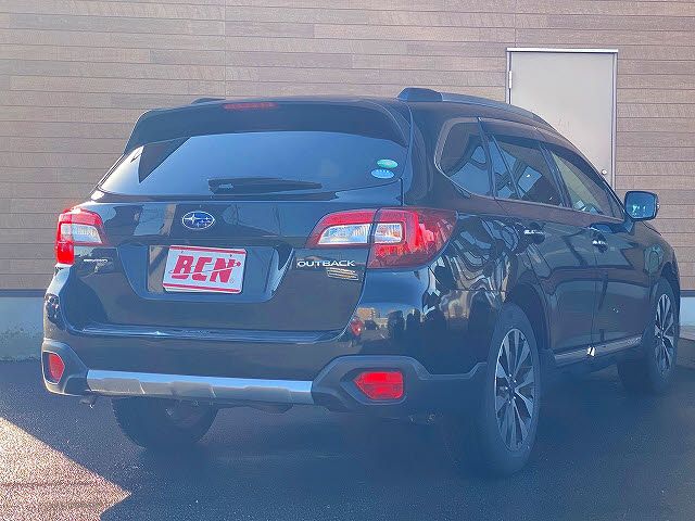 Subaru OUTBACK 2017-02 11030-2