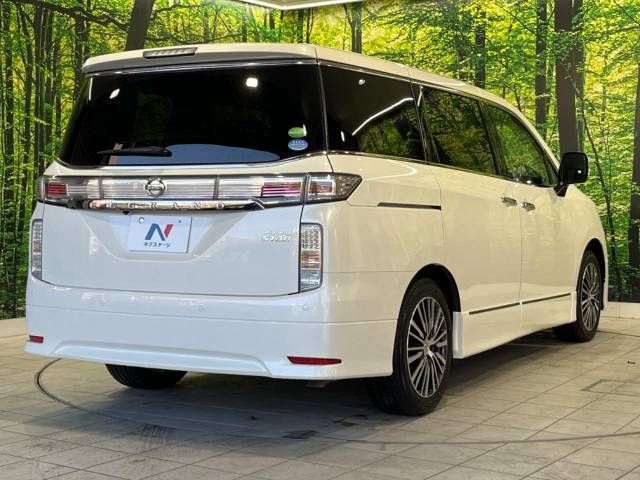 Nissan ELGRAND 2019-11 187371-18