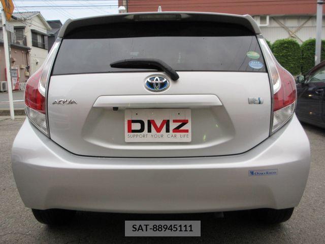 Toyota AQUA 2017-03 261661-3