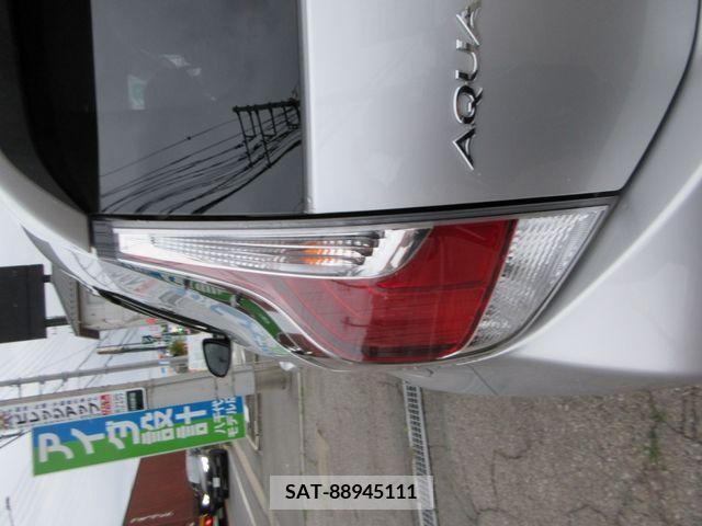 Toyota AQUA 2017-03 261661-17