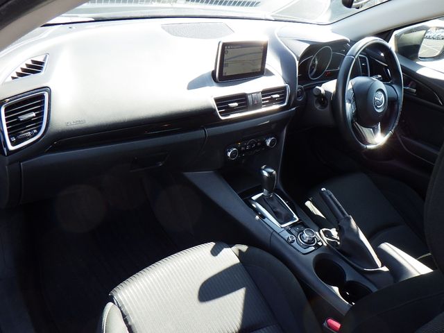 Mazda AXELA 2014-11 193327-8