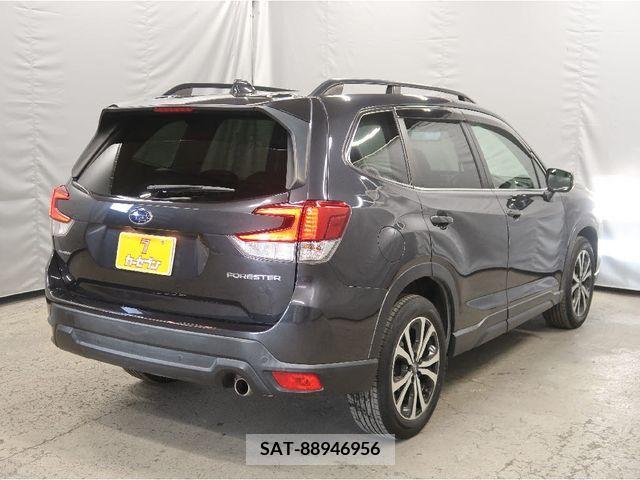 Subaru FORESTER 2018-11 390970-23