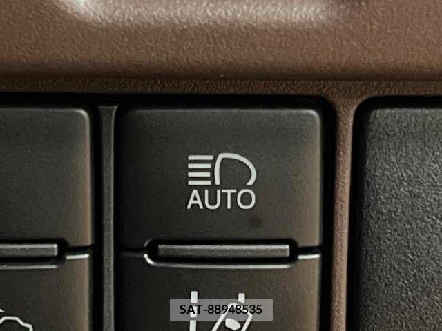 Toyota ESQUIRE 2018-08 297214-7