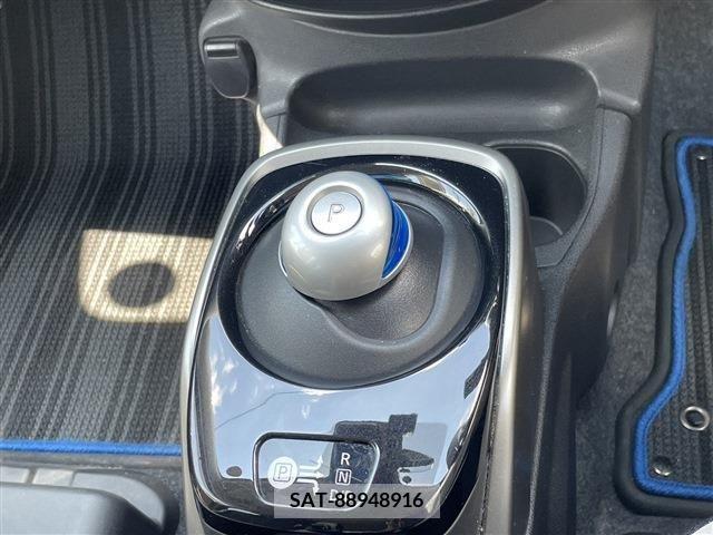 Nissan NOTE 2018-07 384453-10