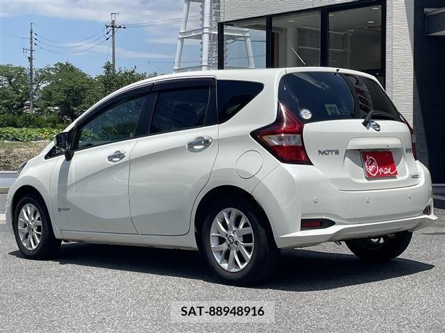Nissan NOTE 2018-07 384453-4