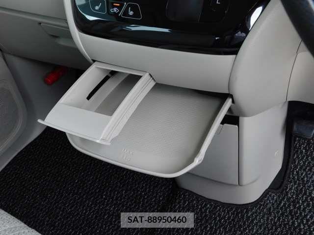 Nissan ROOX 2023-01 300930-14