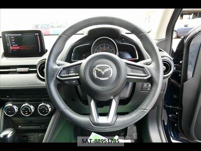 Mazda DEMIO 2019-04 382836-3