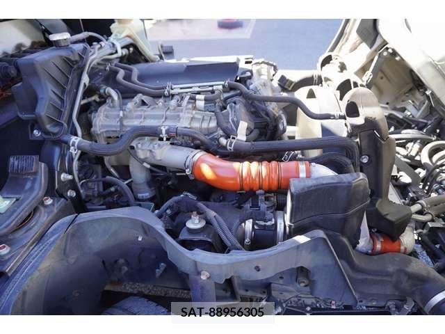 Mitsubishi CANTER 2017-12 211565-13