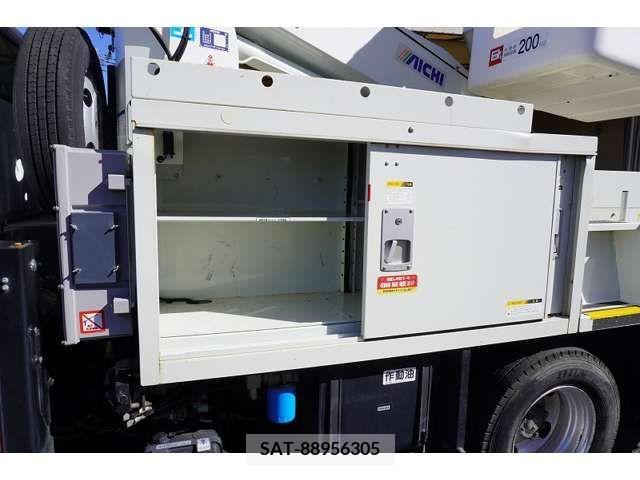 Mitsubishi CANTER 2017-12 211565-16
