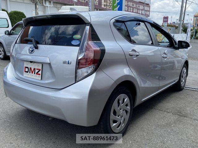 Toyota AQUA 2017-03 261316-5