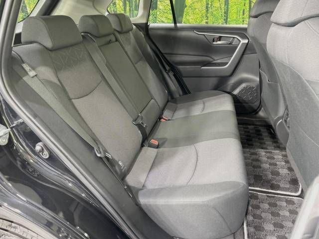 Toyota RAV4 2022-04 193641-9