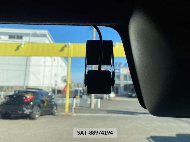 Toyota Pixis Mega 2019-09 281430-15