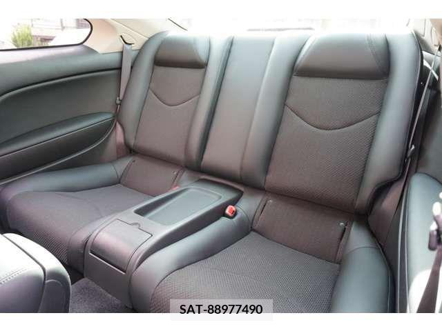 Nissan SKYLINE COUPE 2015-11 200035-18
