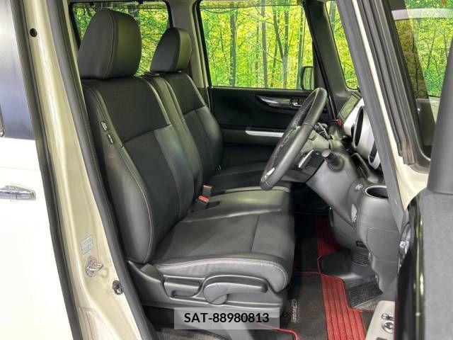 Honda N BOX CUSTOM 2015-11 306791-8