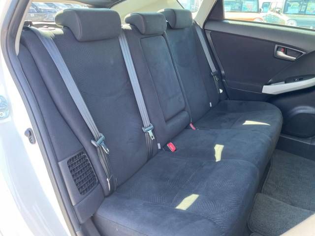 Toyota PRIUS 2013-12 16797-9