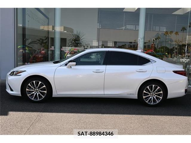 Lexus ES 2020-08 275631-1