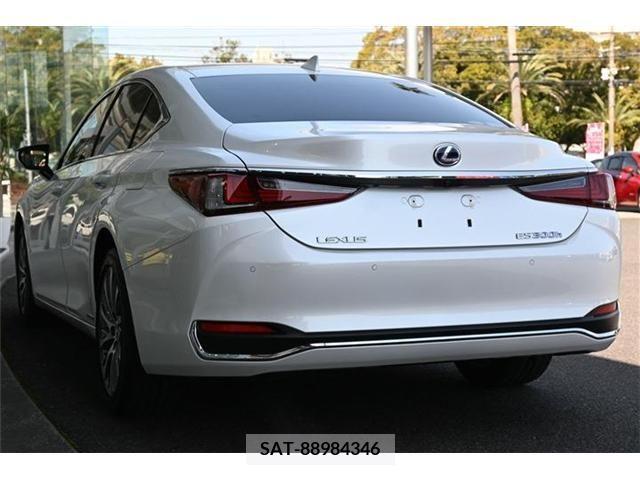 Lexus ES 2020-08 275631-2