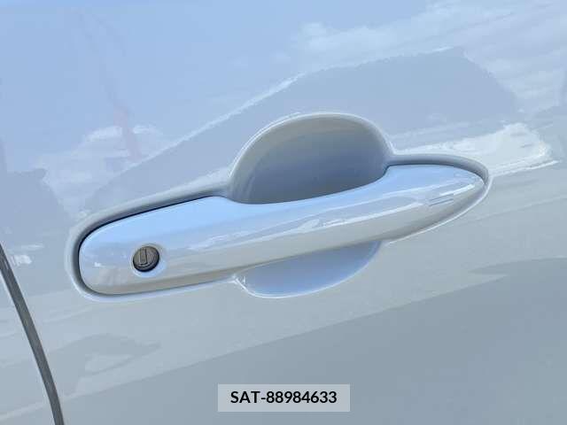 Toyota PRIUS 2020-07 255273-16