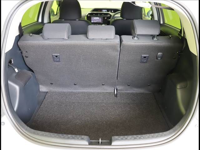 Toyota AQUA 2019-09 182405-26