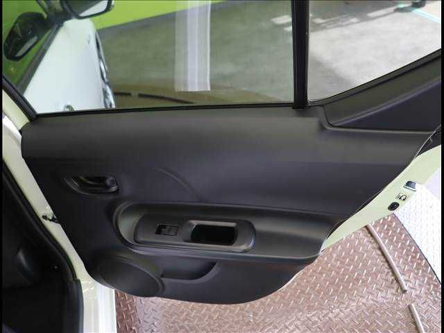 Toyota AQUA 2019-09 182405-25