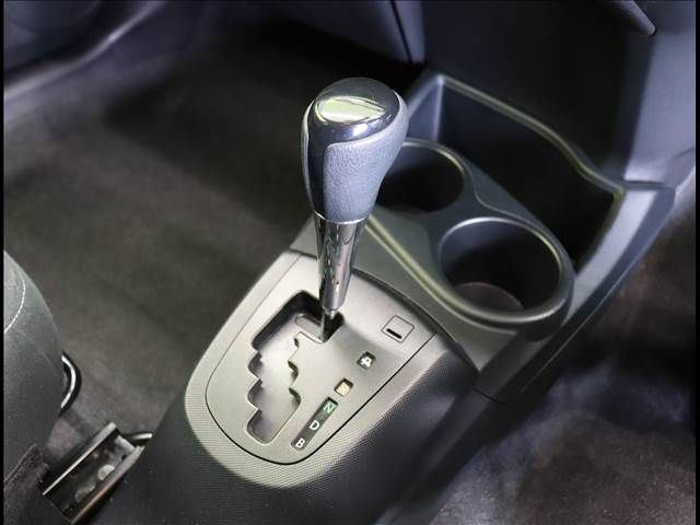 Toyota AQUA 2019-09 182405-17