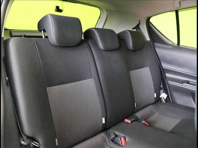 Toyota AQUA 2019-09 182405-24