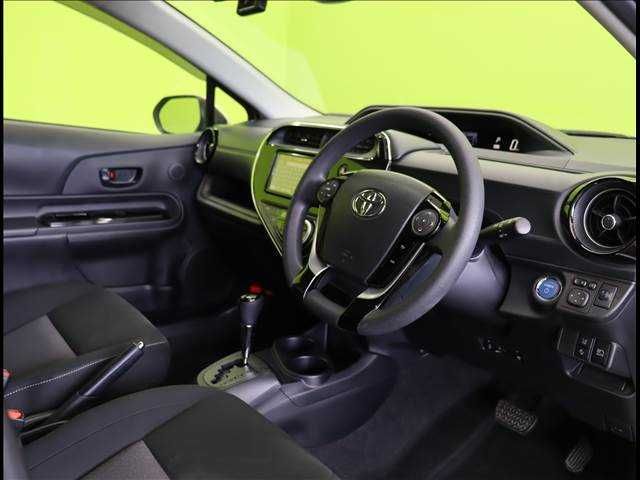 Toyota AQUA 2019-09 182405-20