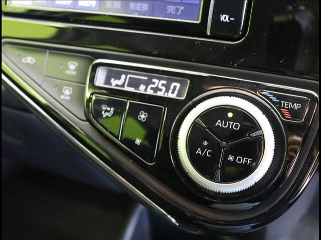 Toyota AQUA 2019-09 182405-16