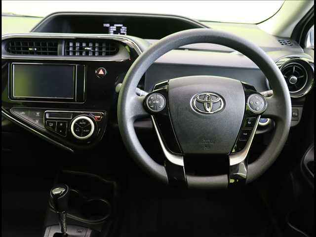 Toyota AQUA 2019-09 182405-19