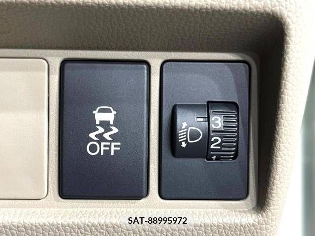 Honda N-WGN 2018-06 365707-6