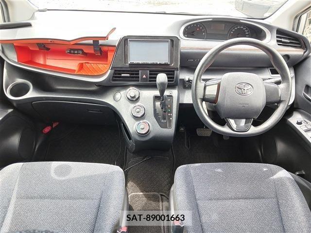Toyota SIENTA 2018-07 328609-2