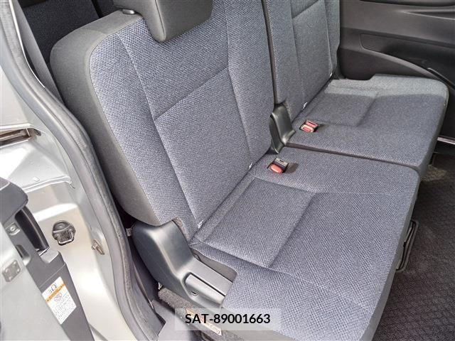 Toyota SIENTA 2018-07 328609-11