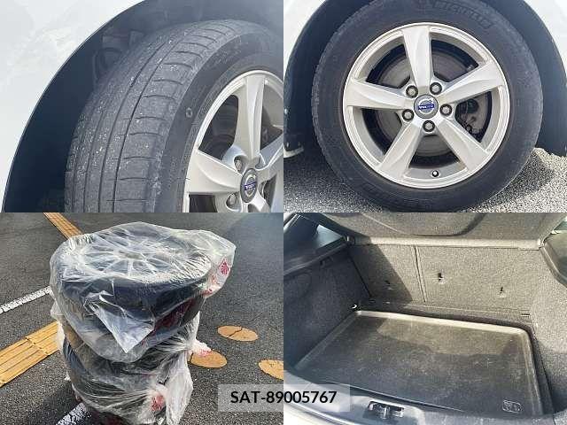 Volvo V40 2014-02 233972-8