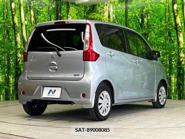 Nissan DAYZ 2015-03 387613-17