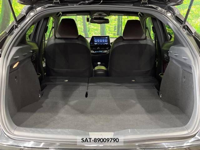 Toyota C-HR 2017-02 247262-10