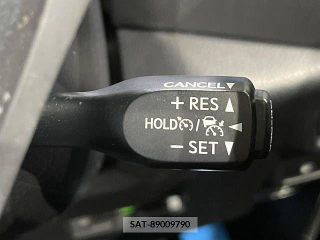 Toyota C-HR 2017-02 247262-4