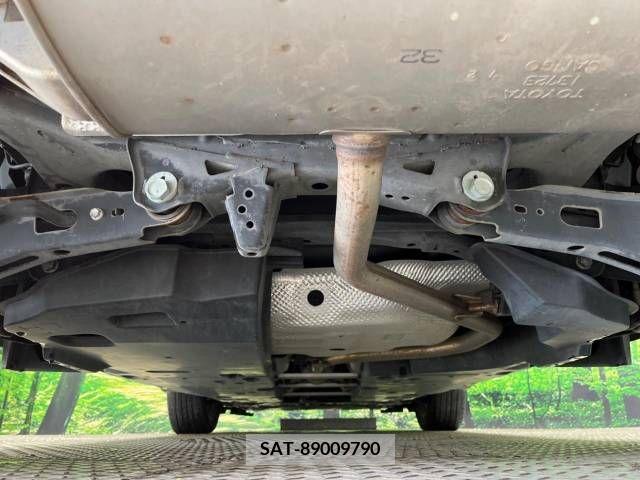 Toyota C-HR 2017-02 247262-19