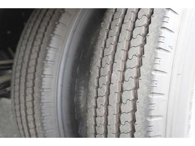 Mazda TITAN 2023-04 7822-8