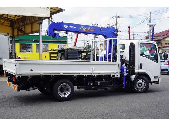 Mazda TITAN 2023-04 7822-7