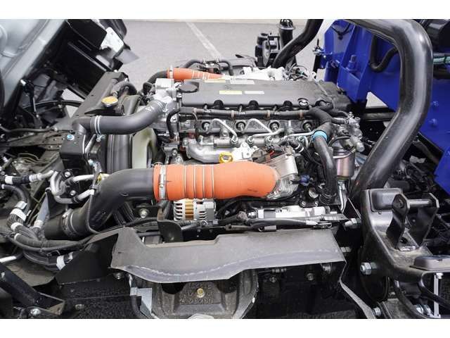 Mazda TITAN 2023-04 7822-12