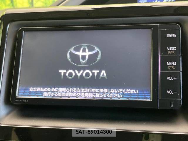 Toyota VOXY 2016-04 435200-4